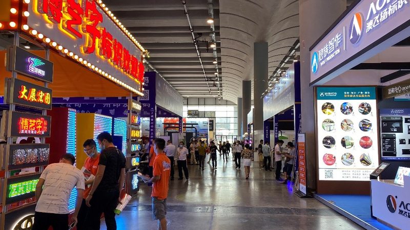 医院户外发光标识牌：分类与选型指南**